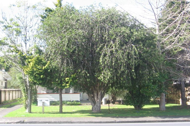 Photo of property in 12 Kamo Road, Regent, Whangarei, 0112