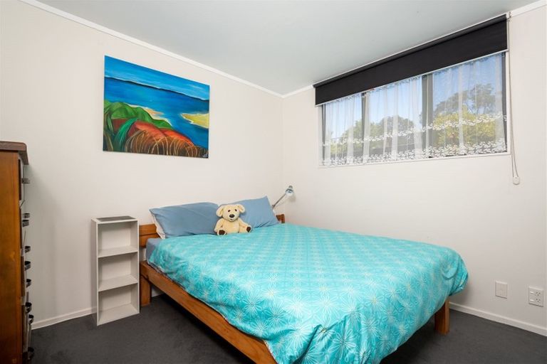 Photo of property in 137 Tawa Road, Kumeu, 0891