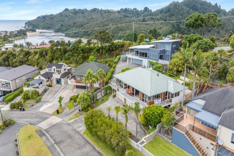 Photo of property in 121 Pacific View Drive, Whangamata, 3620