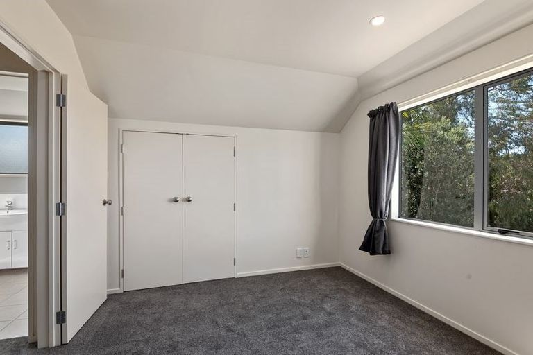 Photo of property in 3/28 Holiday Road, Stanmore Bay, Whangaparaoa, 0932