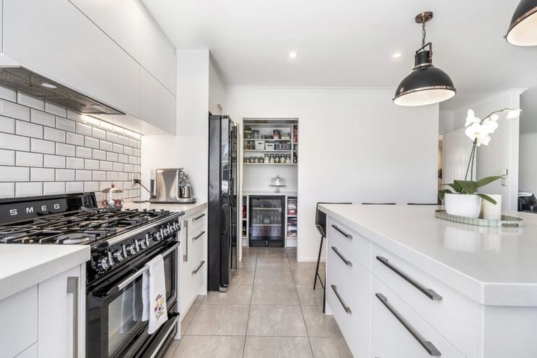 Photo of property in 6 Thornley Place, Woodend, 7610