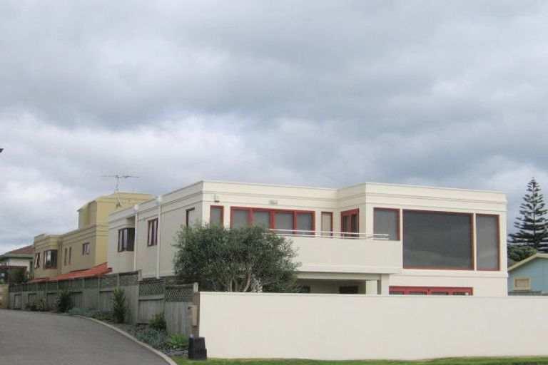 Photo of property in 126b Marine Parade, Mount Maunganui, 3116