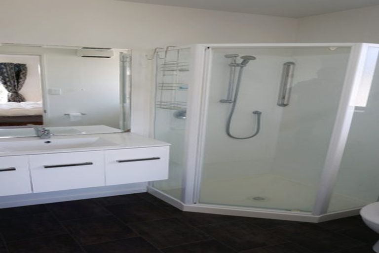 Photo of property in 48 Bayswater Crescent, Bromley, Christchurch, 8062