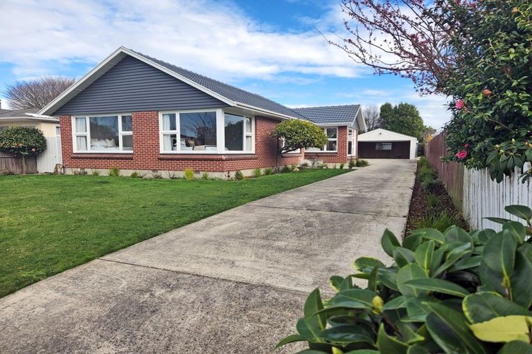Photo of property in 15 Longmuir Street, Ilam, Christchurch, 8041