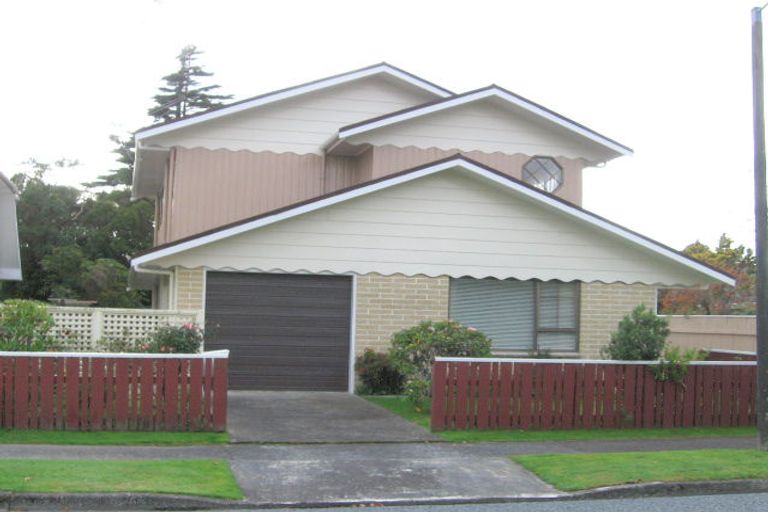 Photo of property in 1/29 Saint Columbans Grove, Boulcott, Lower Hutt, 5010