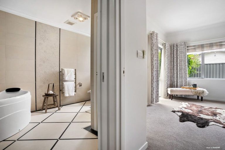 Photo of property in 6 Johnnybro Place, Rototuna North, Hamilton, 3210