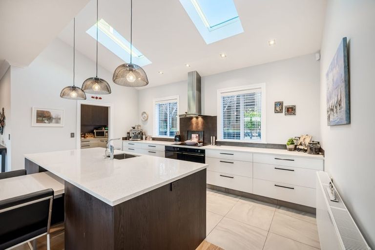 Photo of property in 6 Rushden Rise, Westmorland, Christchurch, 8025