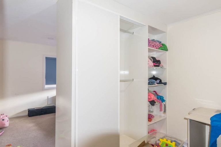 Photo of property in 16a Karamu Street, Te Atatu Peninsula, Auckland, 0610