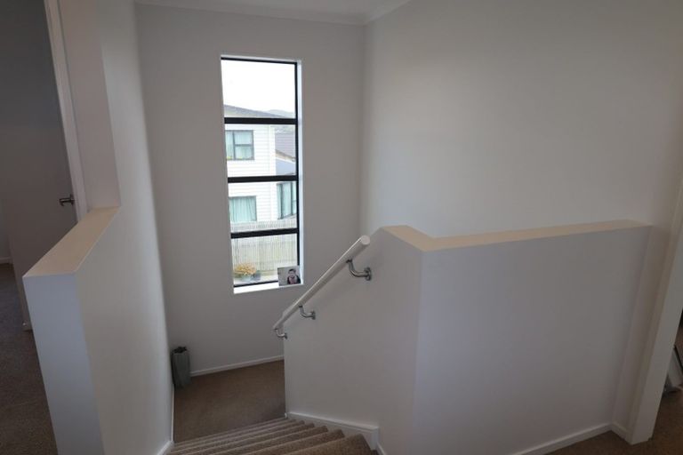 Photo of property in 7a Sandino Place, Grenada Village, Wellington, 6037