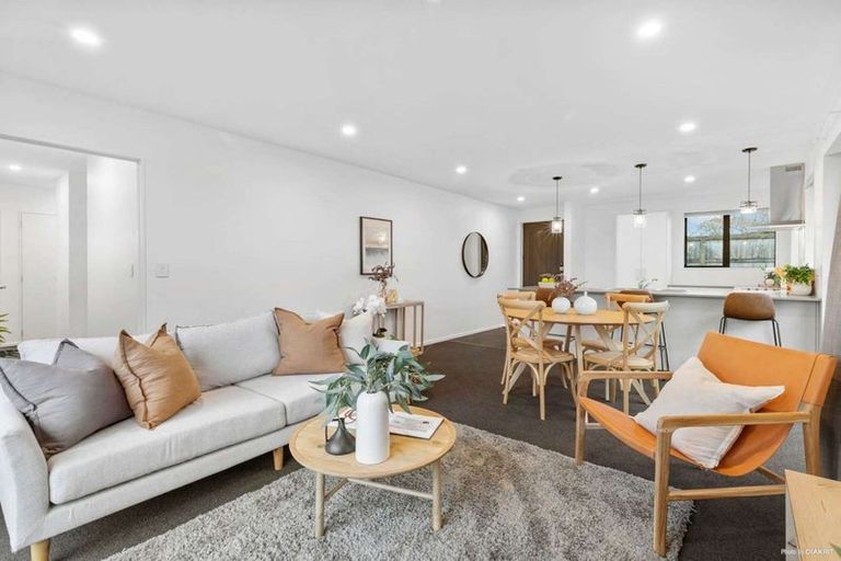 Photo of property in 12 Silver Beech Street, Takanini, 2110