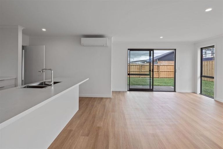 Photo of property in 4 Gemstone Place, Rolleston, 7615