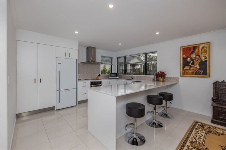 Photo of property in 33 Amsharlo Drive, Kerikeri, 0230