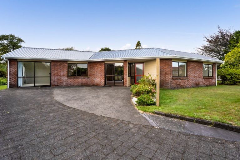 Photo of property in 33 Nikau Street, Inglewood, 4330