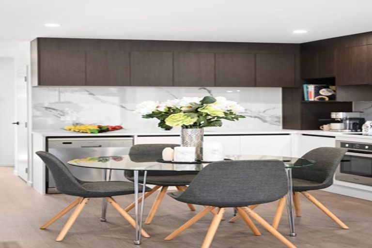 Photo of property in 12c Massine Place, Randwick Park, Auckland, 2105