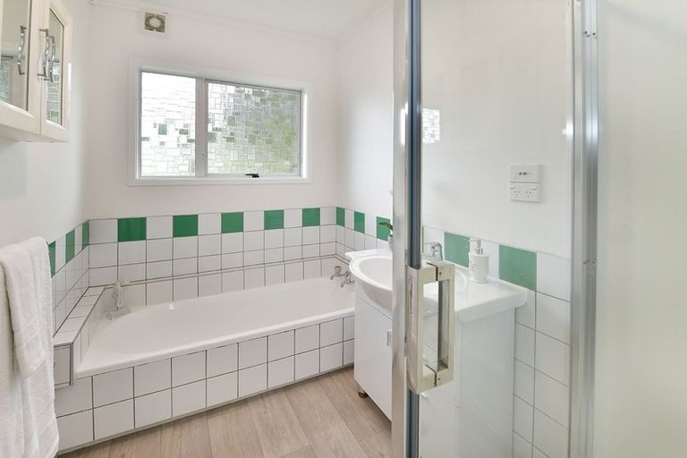 Photo of property in 30 Bay Vista Drive, Red Beach, 0932