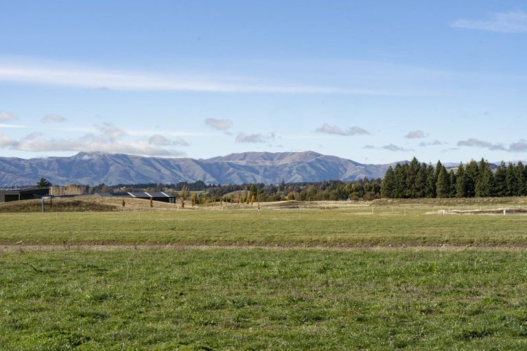 Photo of property in 18 Marjon Drive, Wanaka, 9305