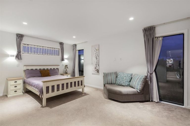 Photo of property in 6 Kina Place, Long Bay, Auckland, 0630