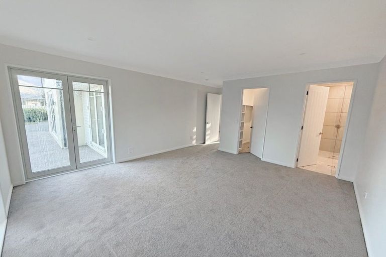 Photo of property in 1 Globe Bay Drive, Templeton, Christchurch, 8042