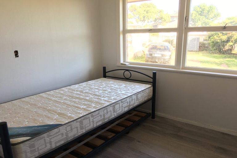 Photo of property in 2/58 Taharoto Road, Takapuna, Auckland, 0622