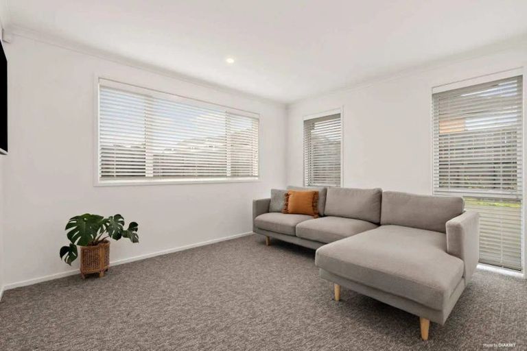 Photo of property in 73 Te Paea Avenue, Paerata, 2124