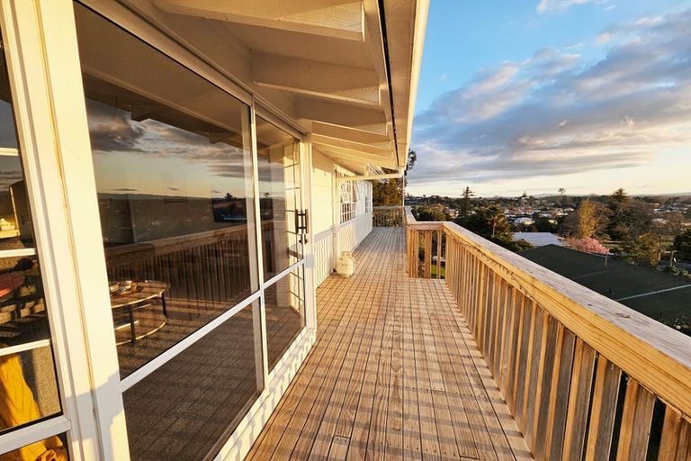 Photo of property in 16 Fairview Terrace, Paeroa, 3600