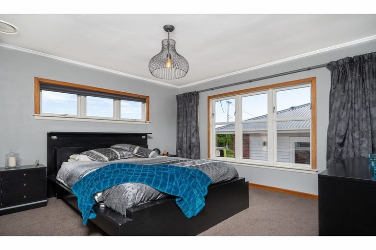 Photo of property in 325a Hobsonville Road, Hobsonville, Auckland, 0618