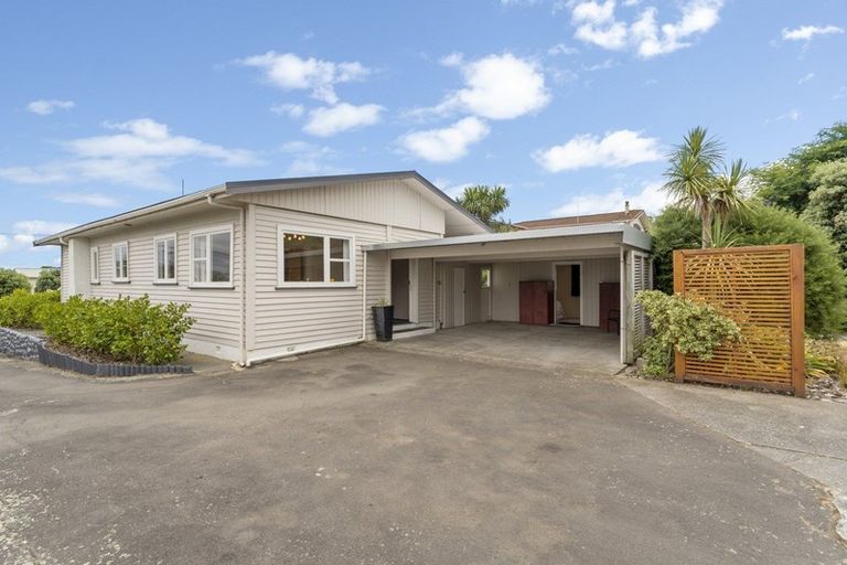 Photo of property in 48 Toi Street, Otaki Beach, Otaki, 5512