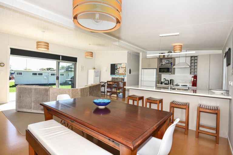 Photo of property in 3 Mahia Heights Drive, Mahia, 4198