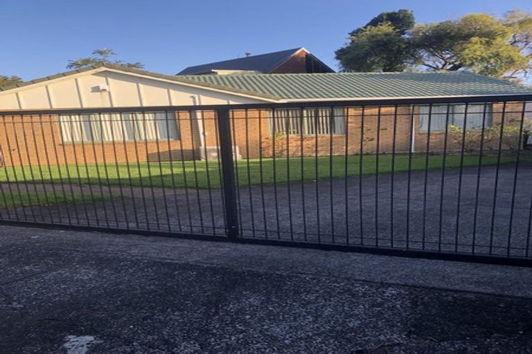Photo of property in 20a Armagh Road, Blockhouse Bay, Auckland, 0600