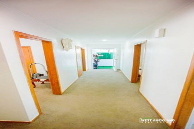 Photo of property in 405 West Coast Road, Glen Eden, Auckland, 0602