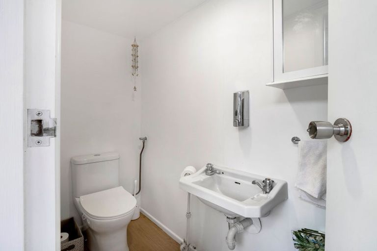 Photo of property in 31 Brassey Road, Saint Johns Hill, Whanganui, 4500