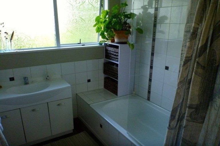 Photo of property in 38b Cumberland Crescent, Welcome Bay, Tauranga, 3112