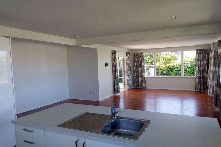 Photo of property in 3 Freebairn Street, Redwood, Christchurch, 8051