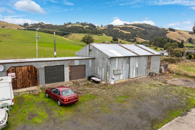 Photo of property in 190 Main South Road, Green Island, Dunedin, 9018