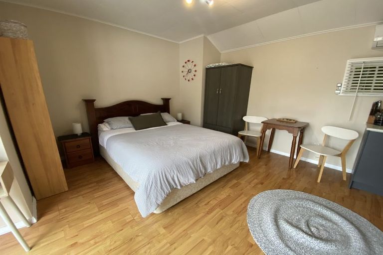 Photo of property in 13 Valley Street, Island Bay, Wellington, 6023