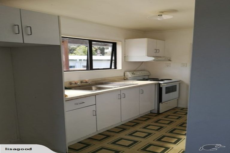 Photo of property in 6 Cedar Terrace, Stanmore Bay, Whangaparaoa, 0932