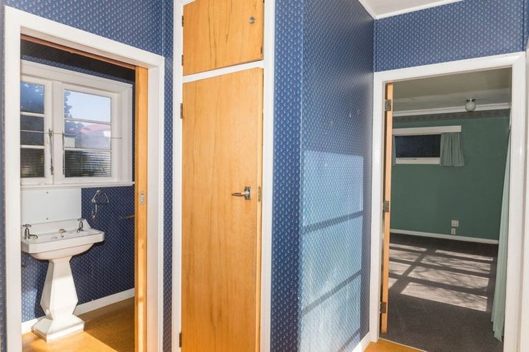 Photo of property in 97 Guy Street, Dannevirke, 4930