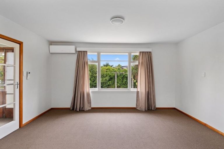Photo of property in 11 Barclay Place, Burwood, Christchurch, 8061