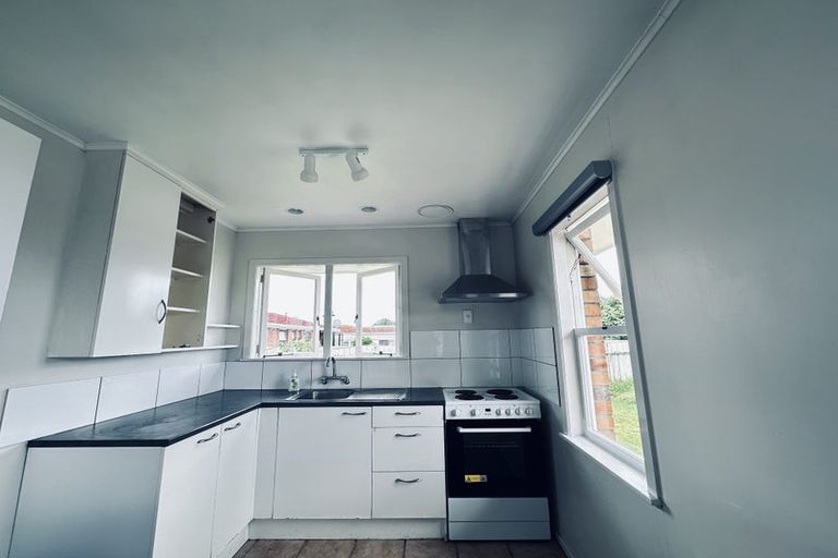Photo of property in 2 Holden Place, Manukau, Auckland, 2025