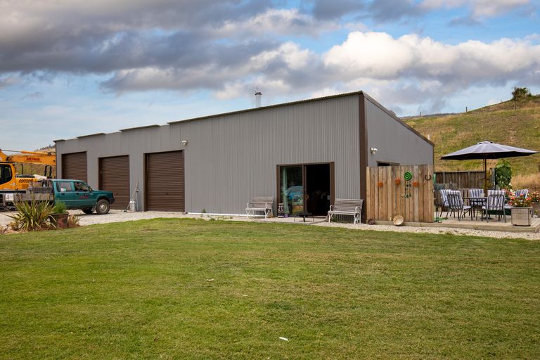 Photo of property in 326 Golden Road, Springvale, Alexandra, 9393