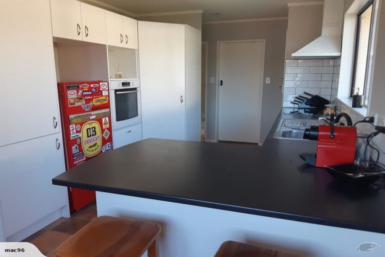 Photo of property in 31 Gilmour Place, Taradale, Napier, 4112