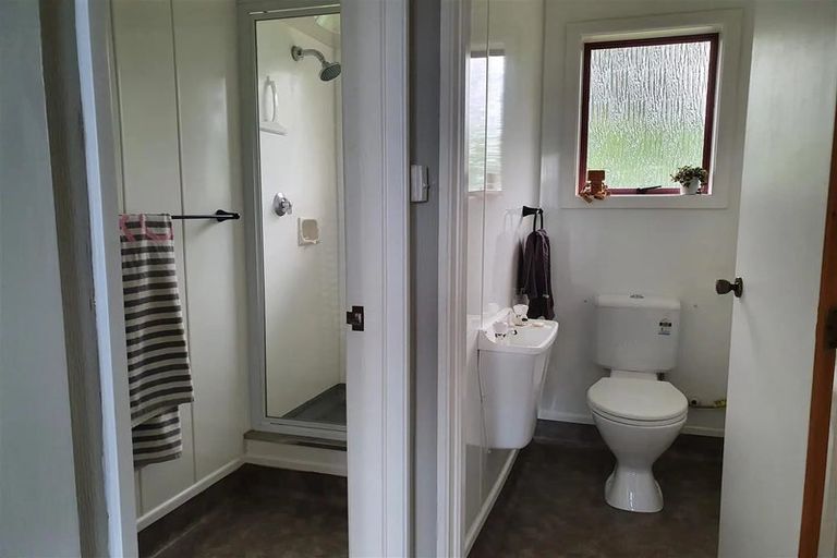 Photo of property in 12 Russell Drive, Oakura, 4314