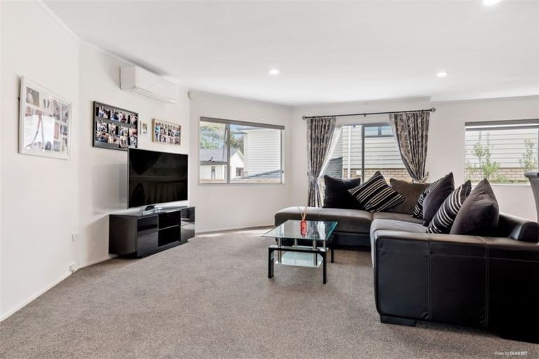 Photo of property in 7 Uruhau Close, Torbay, Auckland, 0630
