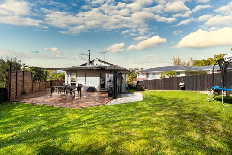 Photo of property in 67 Reynella Drive, Massey, Auckland, 0614