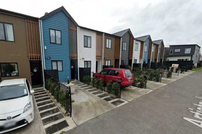 Photo of property in 11 Artistry Lane, Papakura, 2110