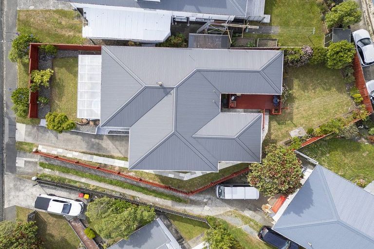 Photo of property in 10 Erris Street, Johnsonville, Wellington, 6037