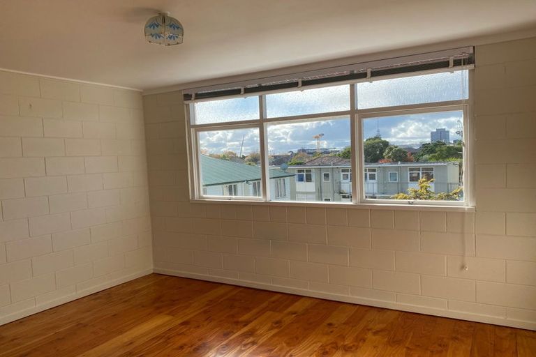 Photo of property in 9 Esplanade Road, Mount Eden, Auckland, 1024