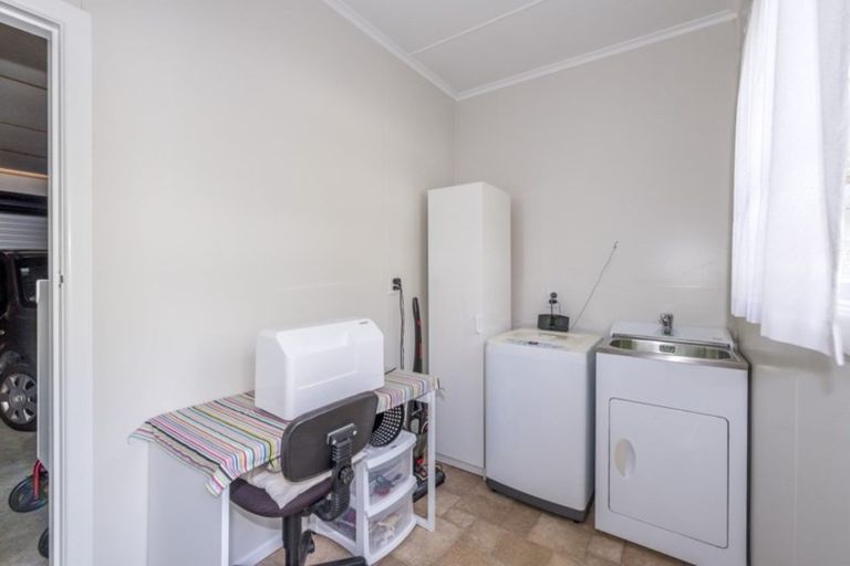 Photo of property in 78 Winchester Street, Levin, 5510