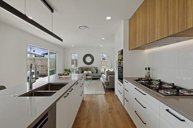 Photo of property in 17b Alexandra Street, Riverhead, 0820