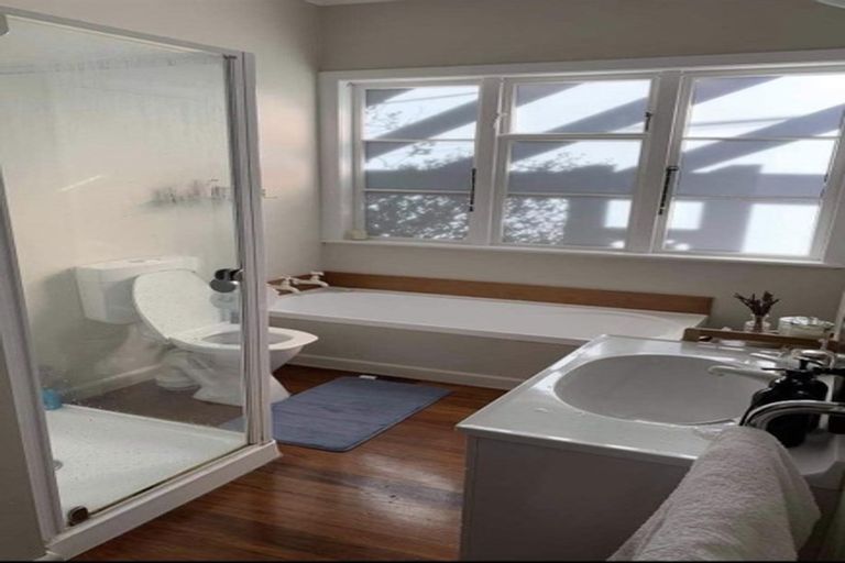 Photo of property in 90 Homebush Road, Khandallah, Wellington, 6035